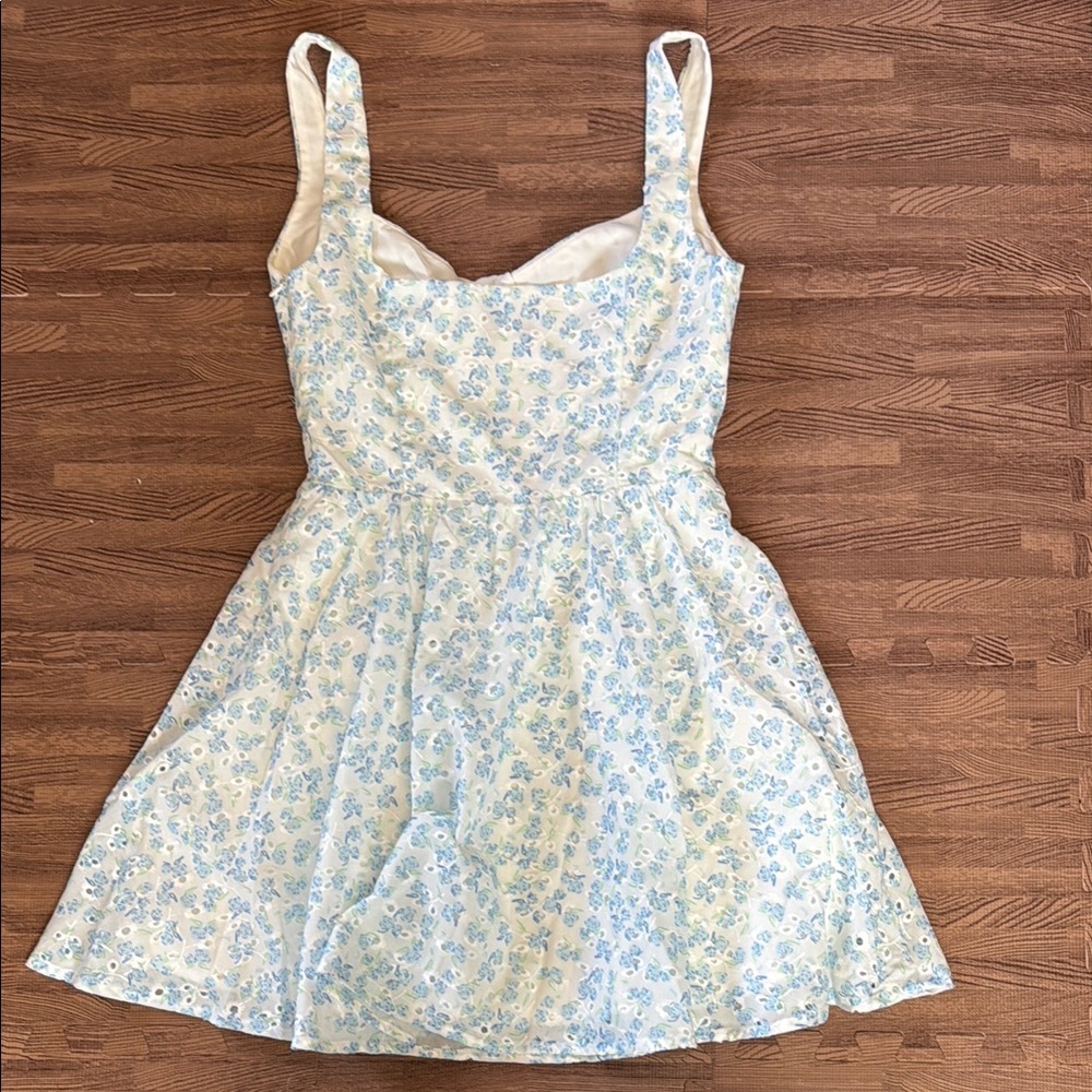 PRINCESS POLLY WHITE AND BLUE FLORAL MINI DRESS SIZE 2 - Picture 3 of 3